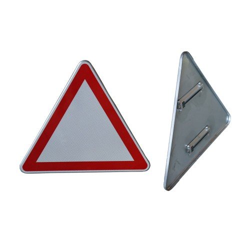 Tek Bükümlü Üçgen Trafik Levhası (60 cm) 2 mm TIP4